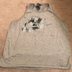 Nike tank